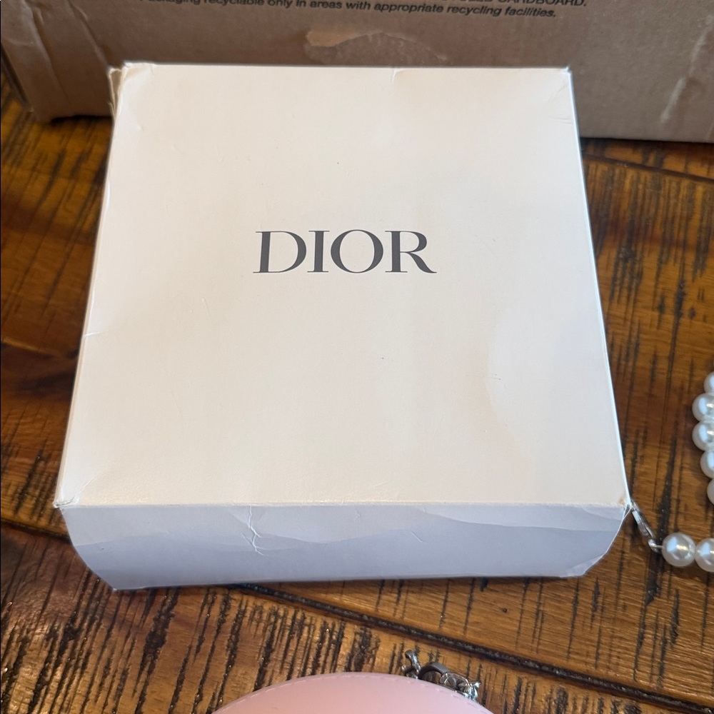 Dior round 2025 jelly style pouch/bag with free pearls straps and adapters - Picture 17 of 17
